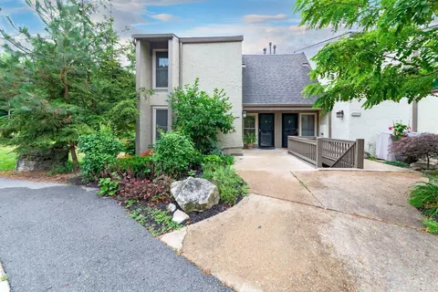 1235 Lake Shore Dr #273, Columbus, OH 43204
