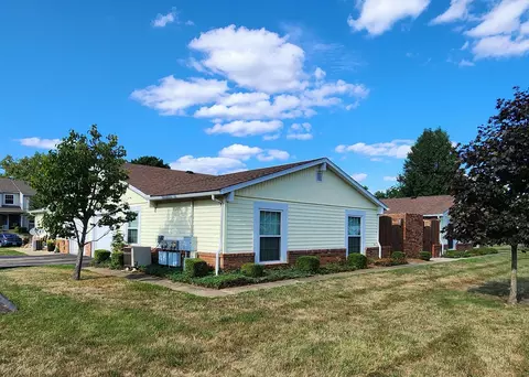418 Williamsburg Ln NW #C, Lancaster, OH 43130