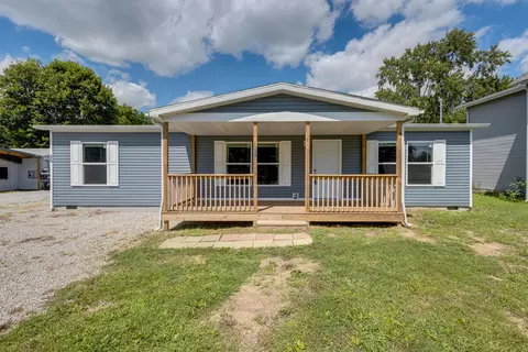 220 W High St, Ashley, OH 43003