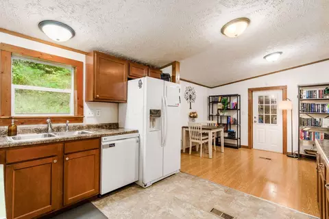 9072 Walnut Dowler Rd, Logan, OH 43138 photo 13