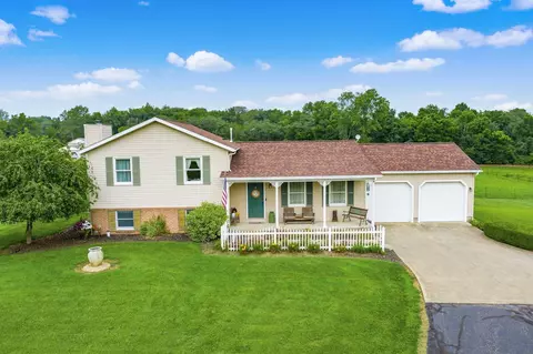 13663 Kent Ln, Utica, OH 43080