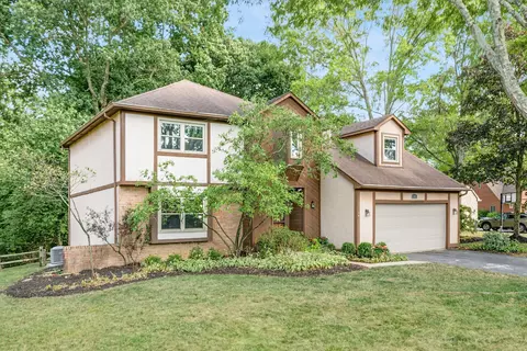 962 Sunlight Ct, Westerville, OH 43081