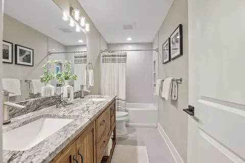 Bath - 4262 Macduff Pl, Dublin, OH 43016 photo 11 of 16
