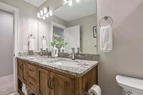 Bath - 4262 Macduff Pl, Dublin, OH 43016 photo 12 of 16
