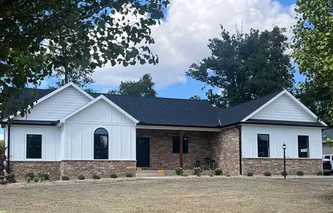 1460 Marion Country Club Dr, Marion, OH 43302