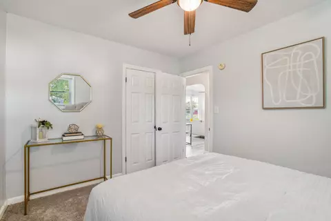 Bedroom - 962 E 20th Ave, Columbus, OH 43211 photo 4 of 9