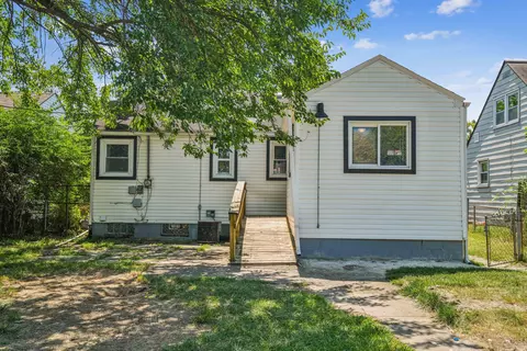 Exterior - 962 E 20th Ave, Columbus, OH 43211 photo 3 of 7