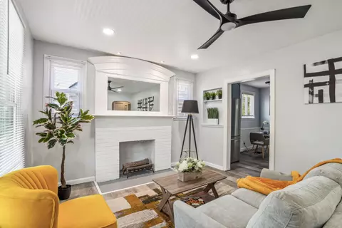 Living - 962 E 20th Ave, Columbus, OH 43211 photo 3 of 3