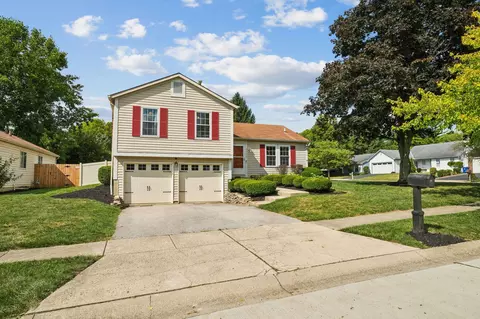 3242 Heatherstone Ct, Dublin, OH 43017