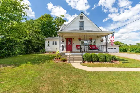 12235 Green St, Middleburg, OH 43336