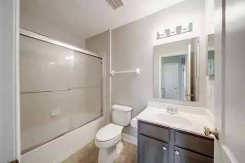 Bath - 5790 Stevens Dr, Orient, OH 43146 photo 4 of 4