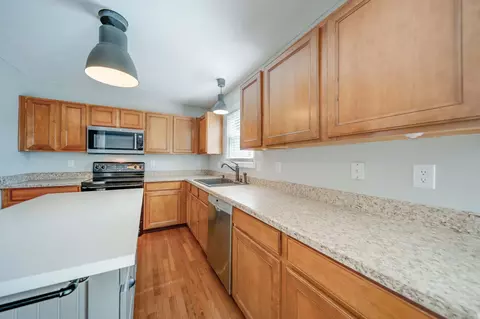 Kitchen - 5790 Stevens Dr, Orient, OH 43146 photo 4 of 6
