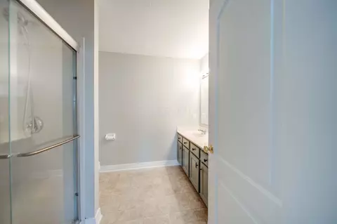 Bath - 5790 Stevens Dr, Orient, OH 43146 photo 2 of 4