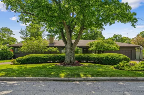 4027 Lyon Dr, Columbus, OH 43220