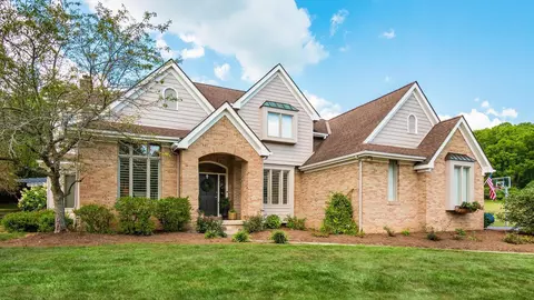 373 Longford Dr, Granville, OH 43023