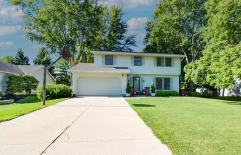 1075 Langeais Dr, Marion, OH 43302