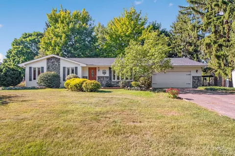 9713 Shalemar Dr, Pickerington, OH 43147