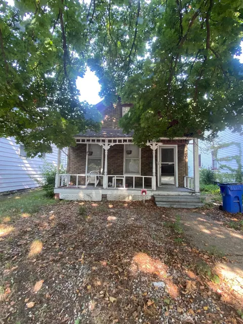 2063 W 81st St, Cleveland, OH 44102