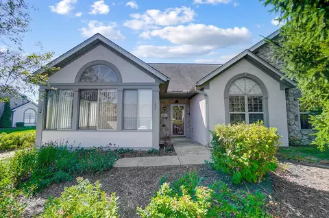 102 Stonebend Dr, Powell, OH 43065