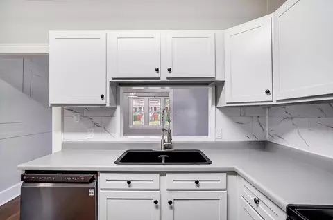 Kitchen - 732 E Chestnut St, Lancaster, OH 43130 photo 7 of 7