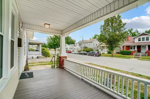 Exterior - 732 E Chestnut St, Lancaster, OH 43130 photo 5 of 14