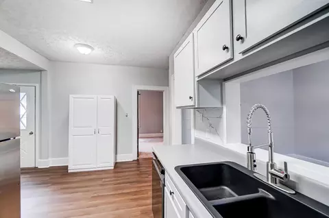 Kitchen - 732 E Chestnut St, Lancaster, OH 43130 photo 5 of 7