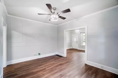 Living - 732 E Chestnut St, Lancaster, OH 43130 photo 7 of 9