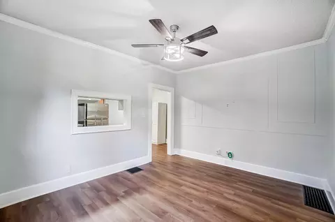 Living - 732 E Chestnut St, Lancaster, OH 43130 photo 6 of 9