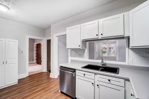 Kitchen - 732 E Chestnut St, Lancaster, OH 43130 photo 6 of 7