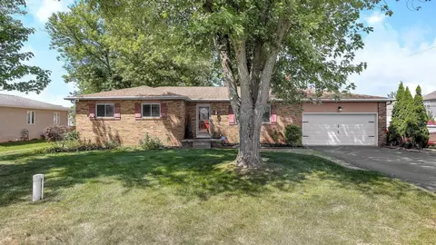 3956 Chancellor Dr, Grove City, OH 43123