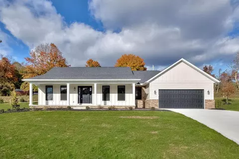 103 Plymouth Rd, Mount Vernon, OH 43050