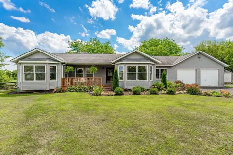 10957 Reussner Rd SW, Pataskala, OH 43062