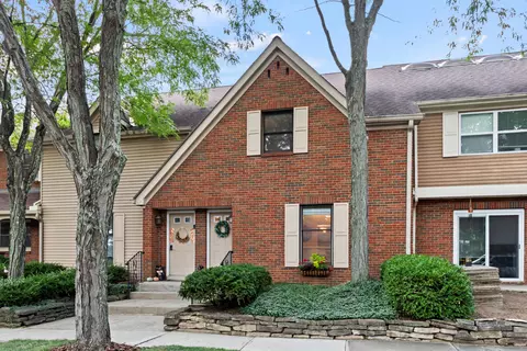 2212 Sandston Rd, Columbus, OH 43220