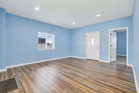 Living - 307 N Prospect St, Marion, OH 43302 photo 3 of 3