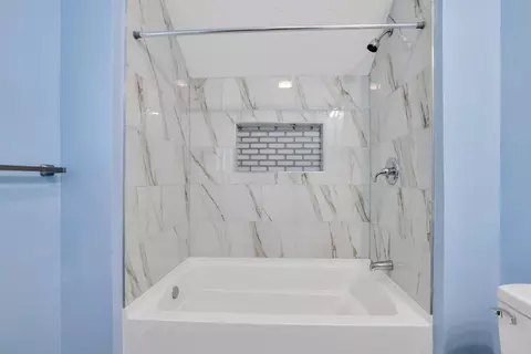 Bath - 307 N Prospect St, Marion, OH 43302 photo 6 of 7