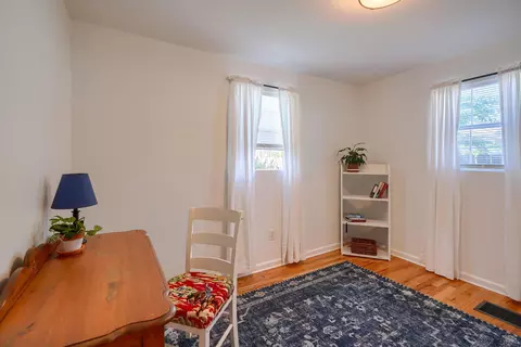 Bedroom - 534 E Moler St, Columbus, OH 43207 photo 2 of 2