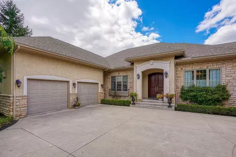 7843 Windy Hill Ct, Dublin, OH 43016