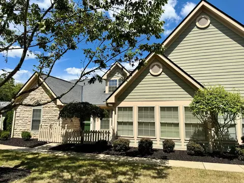 1584 Stone Glen Dr, Lancaster, OH 43130