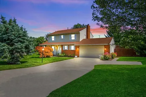 604 Oakwood Dr, Bellefontaine, OH 43311