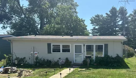 319 Cedarcrest Ave, Newark, OH 43055