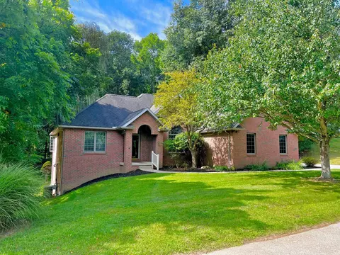 35 Woodlake Trl, Mount Vernon, OH 43050