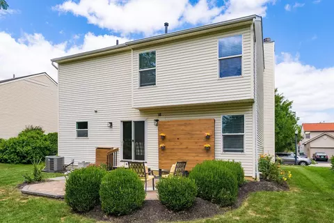 Exterior - 5833 Fieldcrest Dr, Galloway, OH 43119 photo 9 of 12