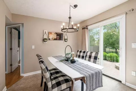Dining - 5833 Fieldcrest Dr, Galloway, OH 43119 photo 1 of 2