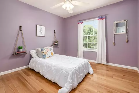 Bedroom - 5833 Fieldcrest Dr, Galloway, OH 43119 photo 4 of 6