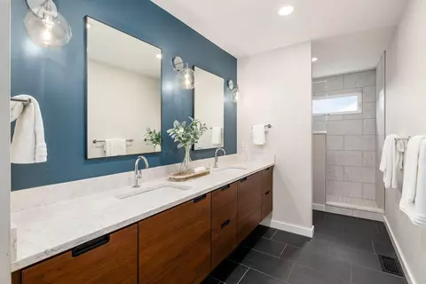 Bath - 5833 Fieldcrest Dr, Galloway, OH 43119 photo 2 of 5
