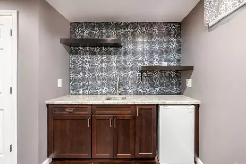 Kitchen - 5833 Fieldcrest Dr, Galloway, OH 43119 photo 3 of 3