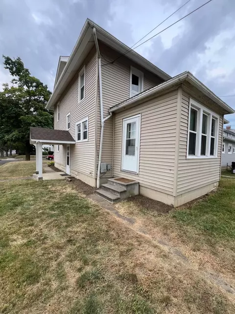 561 E 6th Ave, Lancaster, OH 43130 photo 8