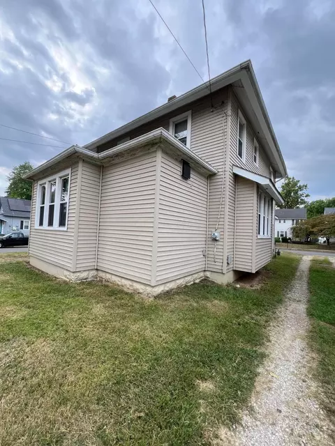 561 E 6th Ave, Lancaster, OH 43130 photo 12