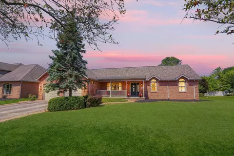 514 Bowers Ct, Circleville, OH 43113