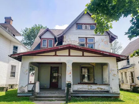 407 E Temple St, Washington Court House, OH 43160